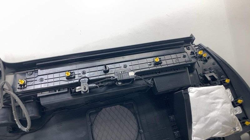 ⭕ 20-23 Lincoln Navigator Rear Driver Side Quarter Panel Lower Trim Co