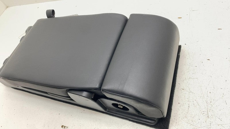 ⭕ 2025 Rivian R1S Rear 2nd Row Seat Center Cushion Arm Rest Cupholder