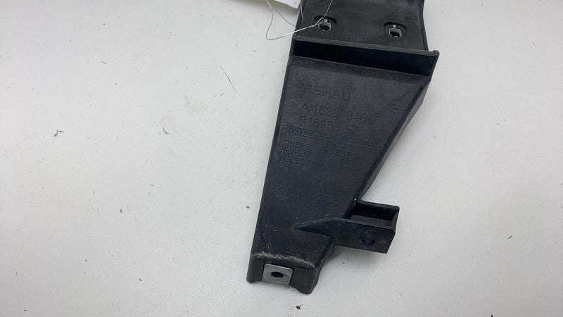 A1668804600 16-19 Mercedes-Benz GLE350 Rear Right Bumper Mount Support Bracket A1668804600