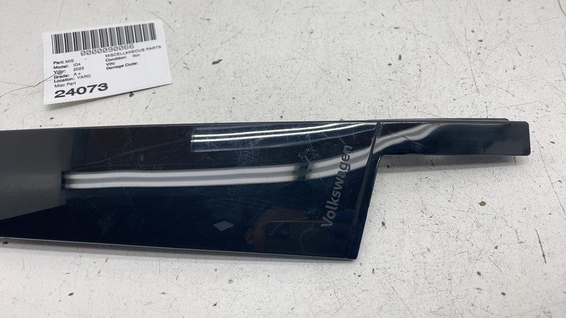 ⭕ 23-24 Volkswagen ID.4 Front Right Exterior B-Pillar Trim Molding OEM