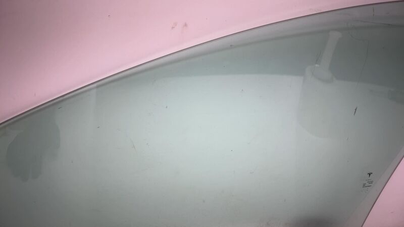 Does not apply 2012-2015 Tesla Model S MS Front Passenger Side Door Window Glass Right Assembly