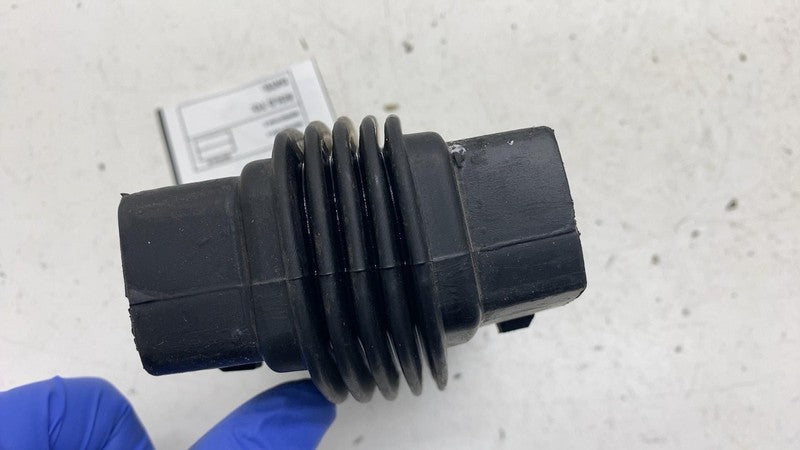 ⭕ 2014-2020 Maserati Ghibli Right Side Air Cleaner Intake Duct Sleeve