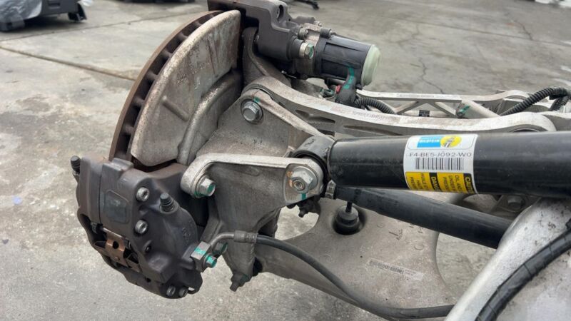 1025598 00 I 2012-2020 Tesla Model S Rear Large Drive Motor w/ Subframe & Suspension SPORT