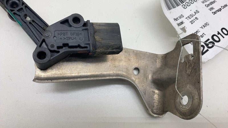 ⭕ 16-20 Tesla Model S X Rear Left Air Suspension Ride Height Sensor 10