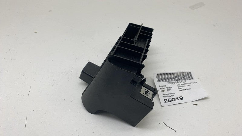 181660900B ⭕ 24-25 Tesla Cybertruck Front Rocker Step Trim Panel Bracket Right 1816611-00-B
