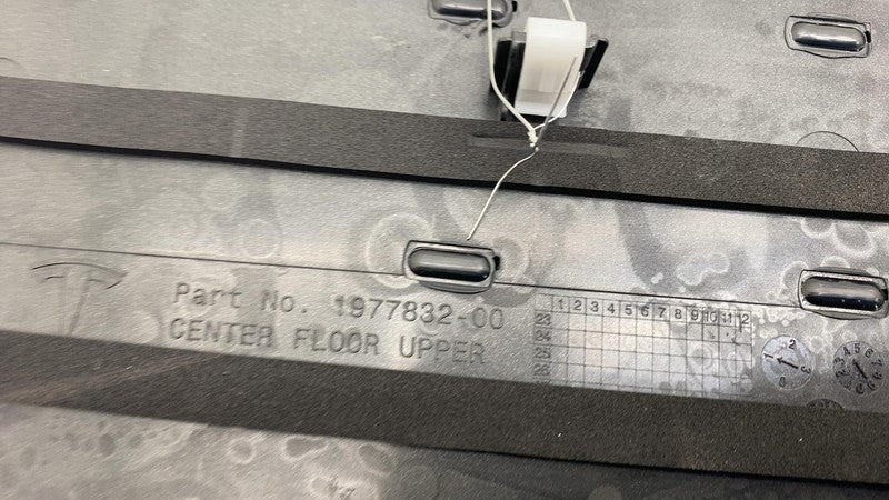 197783092B 2024-2025 Tesla Cybertruck Front Center Console Lower Center Floor Trim Cover
