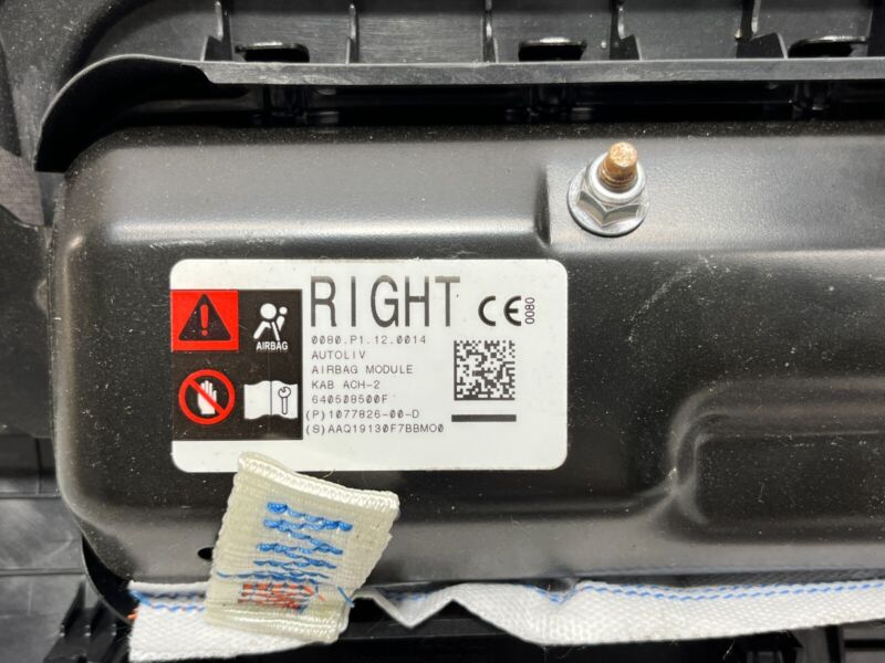640508500F ❇️17-23 Tesla Model Y 3 Right Knee Airbag Passenger Safety Module RH OEM 1077826