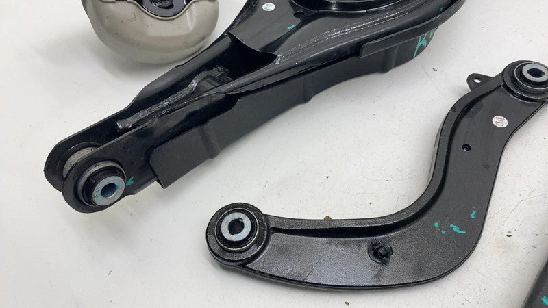 31681837 ⭕ 21-23 Polestar 2 Front Left Knuckle w/ Rear Upper & Lower Control Arm 31681837