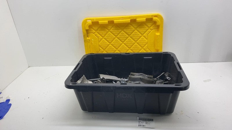 2011-2018 Porsche Cayenne Under Cover Pillar Cladding Shock Plate + SET of Bolt