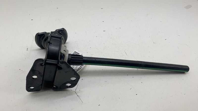 ⭕ 2025 Chevrolet Silverado 1500 Rear Spare Tire Wheel Carrier Hoist OE