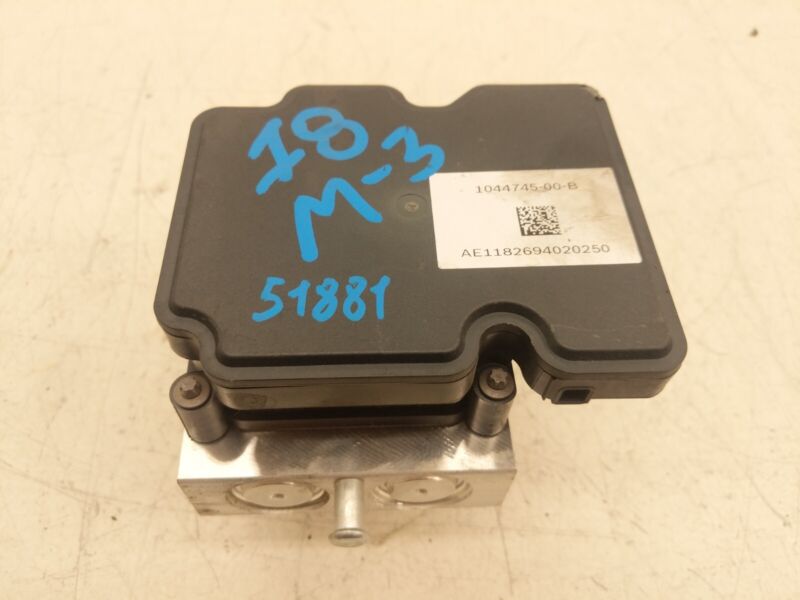 2017-2022 Tesla Model 3 Anti-Lock Brake System ABS Pump Module Assy 1044745-00-B
