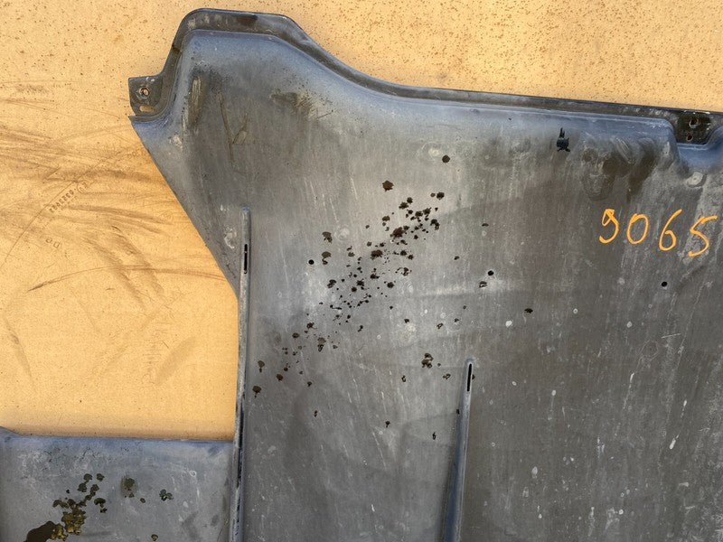 105732600B ⭕ 16-20 Model S Rear Bumper Splash Aero Shield Under Body Diffuser 1057326-00-B