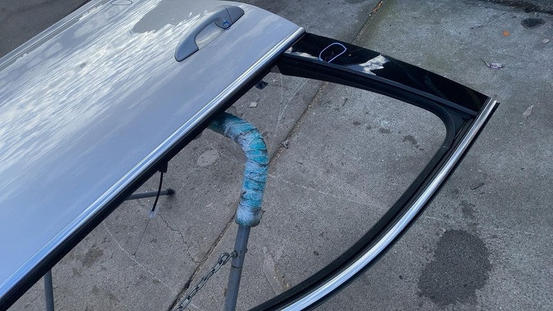 2011-2018 Porsche Cayenne Front Passenger Door Shell Panel Right RH Si