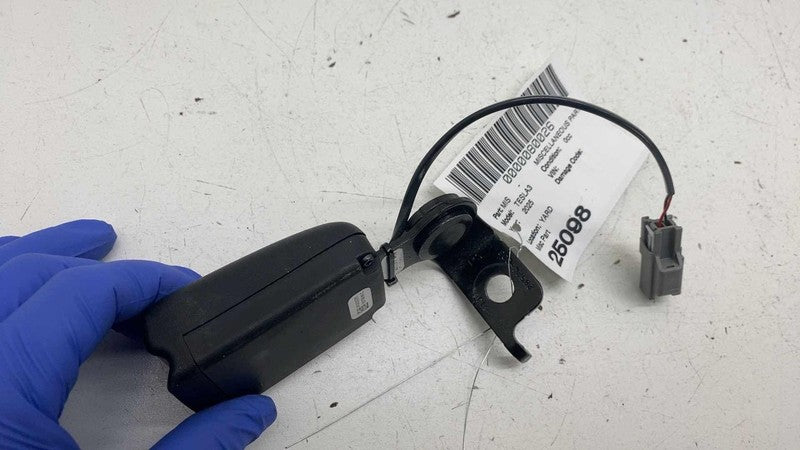 1857740N1C ⭕24-25 Tesla Model 3 Rear Driver Side 2nd Row Seat Belt Buckle Left 1857740-N1-C