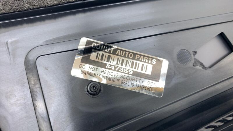 2017-2023 Tesla Model 3 Right B-Pillar Applique Glass Trim Molding w/ Camera RH