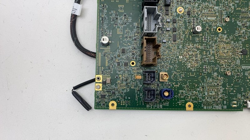 ⭕ 12-20 Tesla Model S Media Control Unit Motherboard Electronics 1015