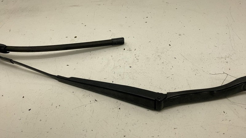 ⭕2012-2020 Tesla Model S Front Passenger Side Windshield Wiper Arm & B