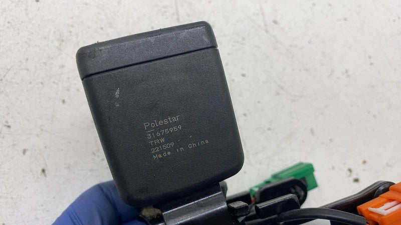 31675959 ⭕ 2021-2023 Polestar 2 Rear Left & Center Dual Seat Belt Catch Buckle 31675959