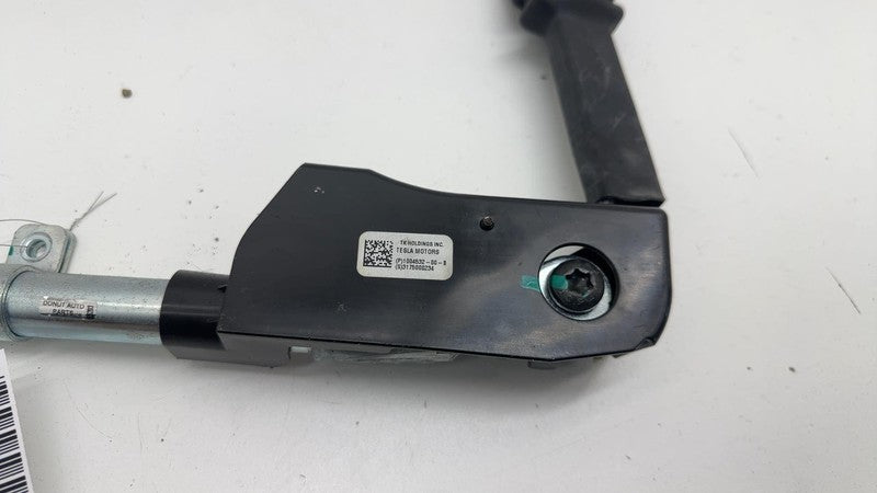 1004532 00 B ⭕ 12-15 Model S Front Driver Side Outboard Lap Pretensioner Left LH 1004532-00-B