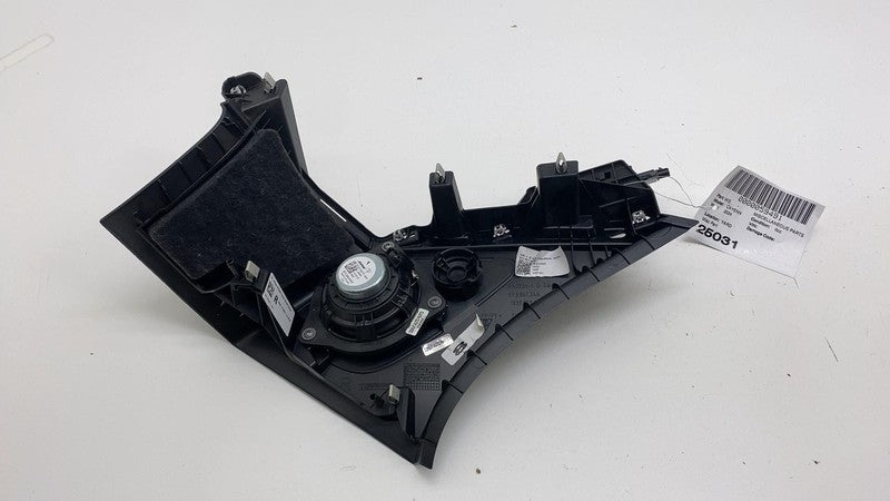 9Y3.867.246 ⭕2019-2024 Porsche Cayenne Rear Right Quarter D-Pillar Trim w/ Speaker 9Y3867246