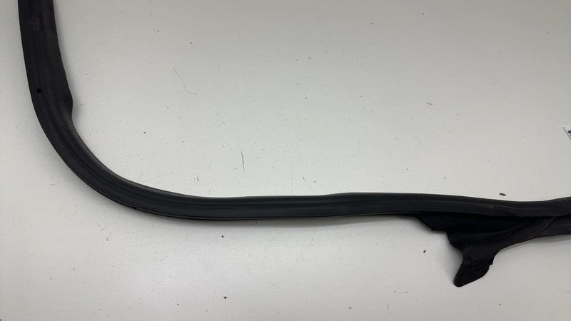 ⭕17-23 Tesla Model 3 Rear Right Door Body Weatherstrip Rubber Seal 109