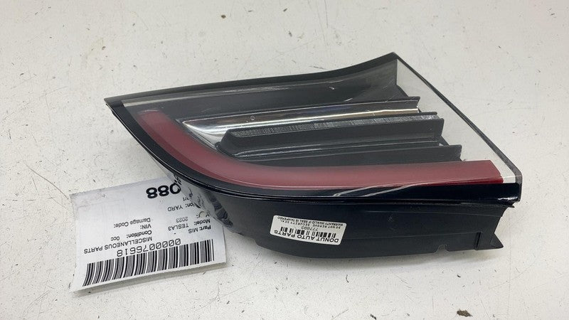 1077403 ⭕ 2017-2023 Model 3 Rear Left Inner Taillight LED Tail Lamp 3-Pin 1077401-00-G