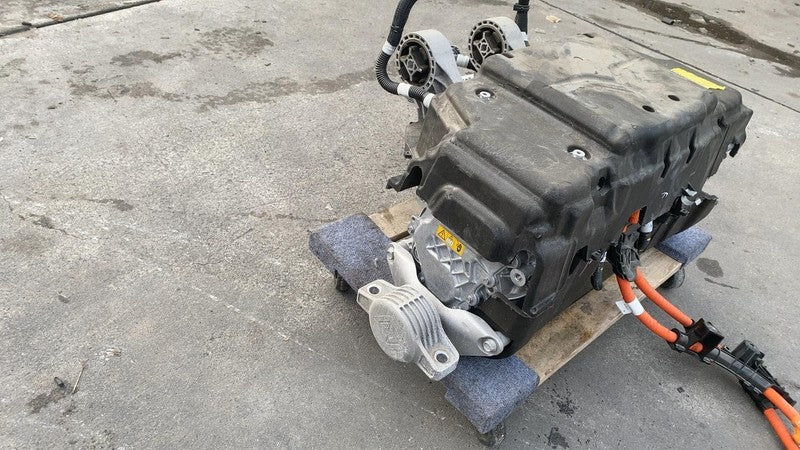 PT00046119 H 2022-2024 Rivian R1S Electric Engine Power Inverter Front Drive Unit Quad Motor