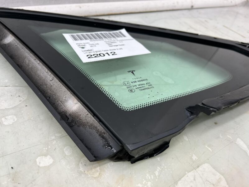 2012-2016 Tesla Model S MS Rear Driver Side Quarter Fixed Glass Left LH Assembly