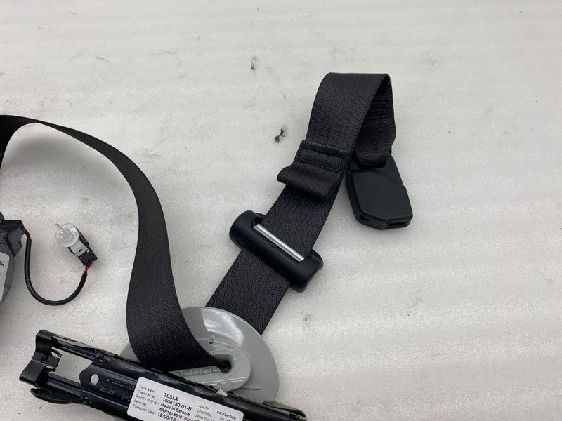 108127901F ⭕ 2017-2023 Tesla Model 3 Front 1st Row Seat Belt & Retractor Right 1081279-01-F