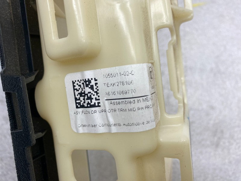 1055011 02 C ⭕ 16-20 Model X Upper Passenger Falcon Door Outer Mid Trim Right RH 1055011-02-C