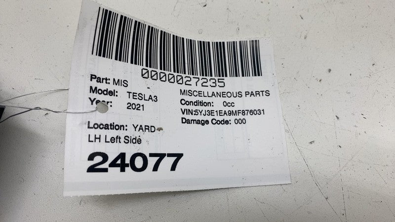 ⭕ 17-23 Model 3 Rear Left Bumper Taillamp Taillight Mount Bracket 1083