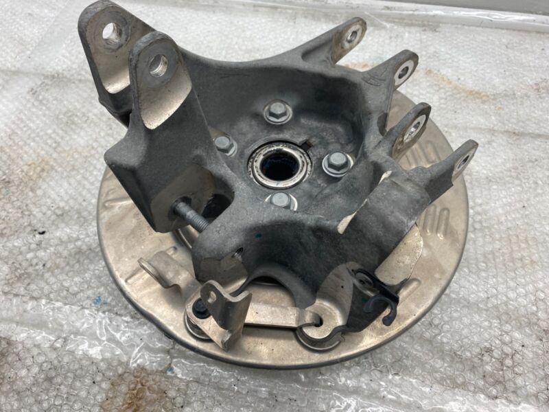 2016-2020 Tesla Model X Rear Right Suspension Spindle Knuckle w/ Hub & Shield RH