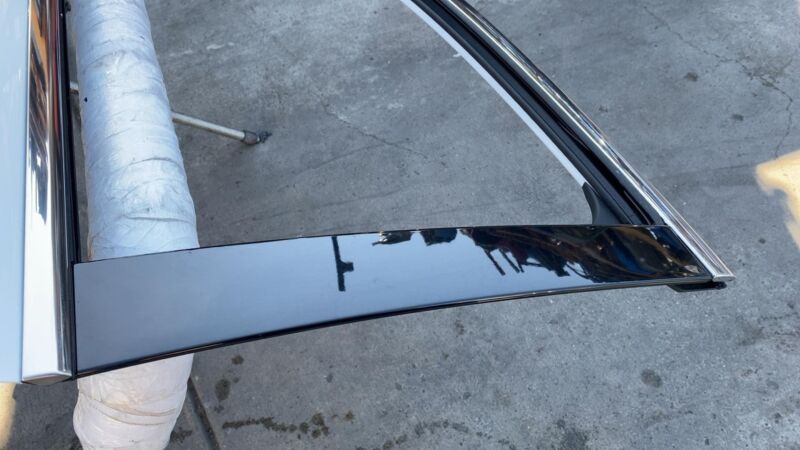 ⭕ 2017-2024 Chrysler Pacifica Front Driver Side Door Assembly Left LH White PW7
