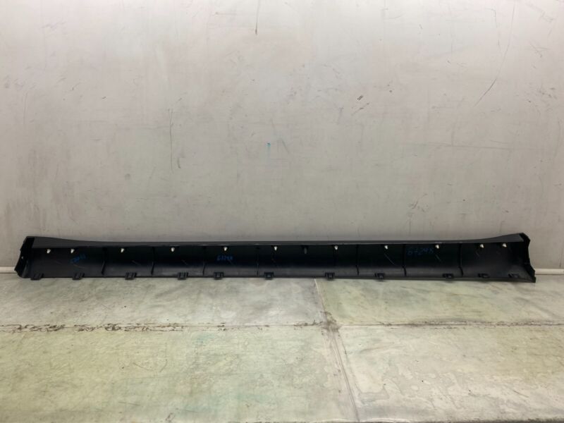 149774400B ⭕20-22 Tesla Model Y MY Right Side Skirt Rocker Cover Molding Lower 1497744-00-B