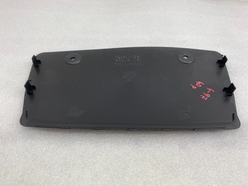 105835700D 2016-2020 Tesla Model X Rear Diffuser Tow Hitch Cover Bumper Fascia Cap Assembly