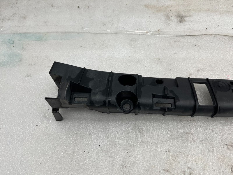 104669000B ⭕ 16-23 Model X Driver Side Rocker Carrier Panel Trim Bracket Left 1046690-00-B