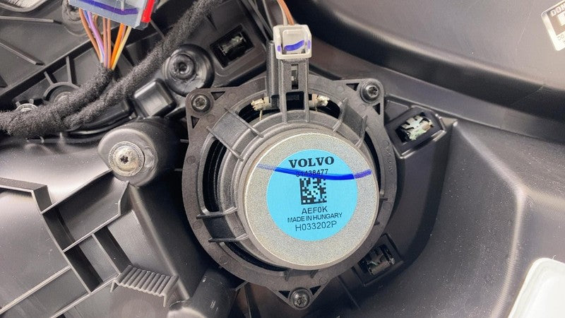 31696476 ⭕ 2021-2024 Polestar 2 Front Right Interior Door Panel Trim Cover Black 31696476