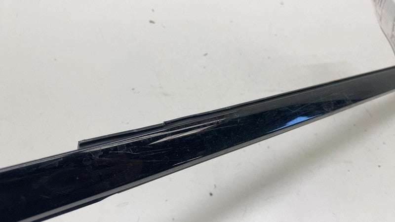 31108993 ⭕ 21-23 Polestar 2 Front Passenger Side Door Window Belt Molding Right 31108993