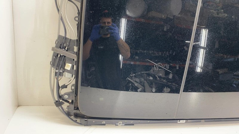 ⭕ 2017-2024 Chrysler Pacifica Upper Roof Sunroof Moonroof Glass Assembly OEM