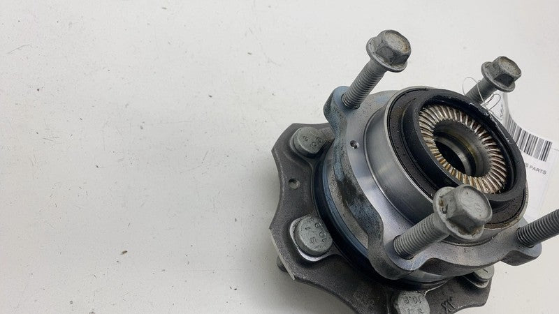 125017100D ⭕ 24-25 Cybertruck Front/Rear Driven Hub 6x139.7mm PCD-180mm Flange 1250171-00-D