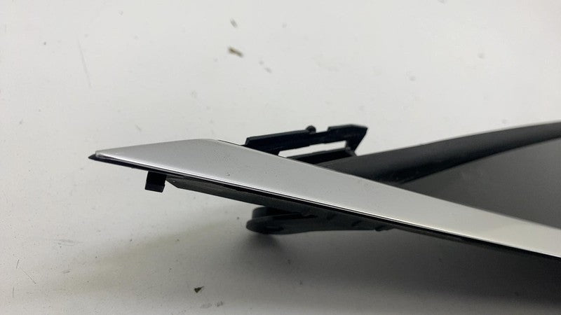 A2976702300 ⭕22-25 EQS 450+ V297 Front Left Exterior A-Pillar Quarter Glass Trim A2976702300