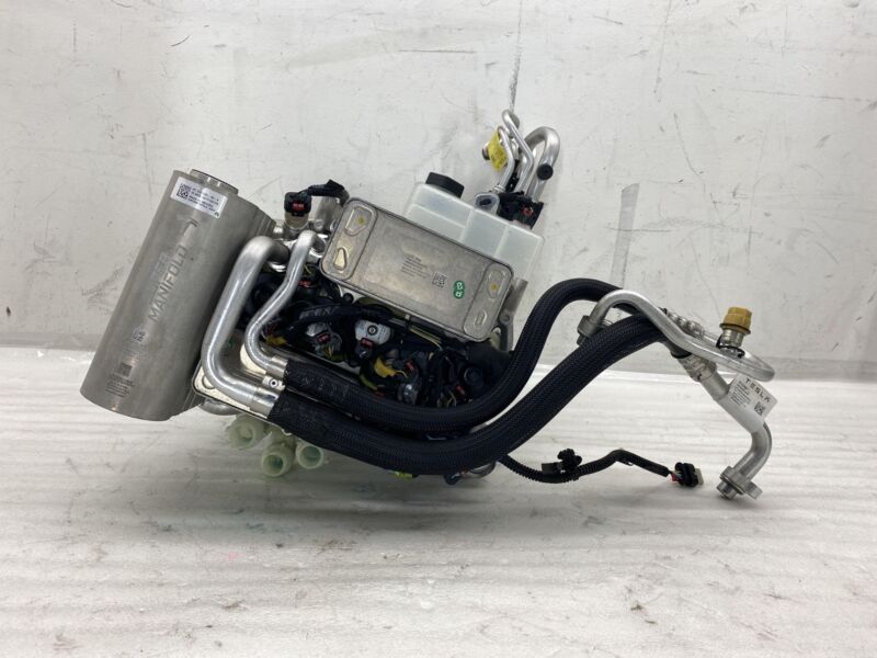 1506859-00-D 2020-2024 Tesla Model Y Supermanifold Refrigerant Chiller W/ Coolant Reservoir