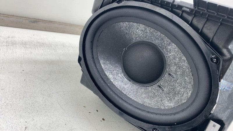 PT00485899A ⭕ 2022 2023 2024 Rivian R1T Rear Sub Subwoofer Bass Speaker Box PT00485899-A OEM