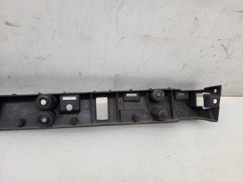 104669100B ⭕ 2016-2023 Tesla Model X Rocker Carrier Panel Trim Bracket Right 1046691-00-B