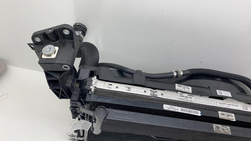 ⭕ 2017-2021 Chrysler Pacifica 3.6L Radiator Assy (8th VIN = G) w/o tow package