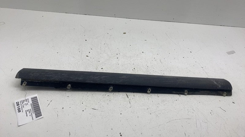 ⭕ 2022 Rivian EDV-700 Van Driver Door Rokcer Cladding PT00053750 / PT0