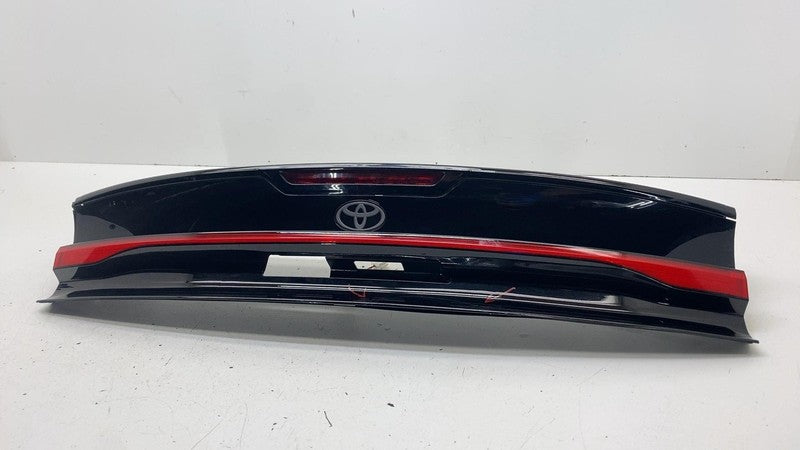 ⭕ 2023 2024 Toyota Prius Tailgate Liftgate Back Door Center Tail Light Lamp Bar