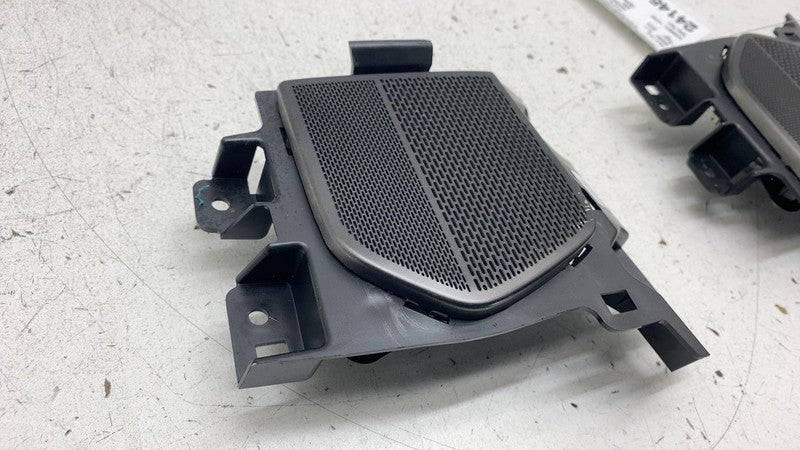 PT00030472F 22-24 Rivian R1S R1T Speaker Tweeter Mid Range Meridian Audio Sound PT00030472-F