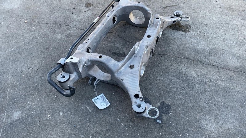 32333923 ⭕ 21-23 Polestar 2 Rear Subframe Cradle Crossmember w/ Stabilizer Bar 32333923