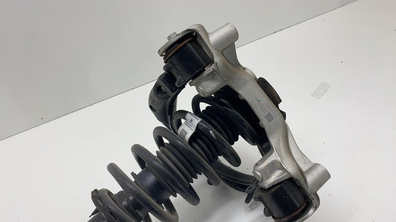 ⭕ 18-23 Model 3 M3 Front Left Shock Strut + Control Arm + Bracket 1044